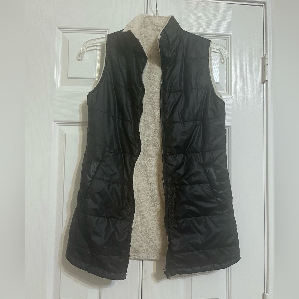 Black Cream Cozy Women's Vest